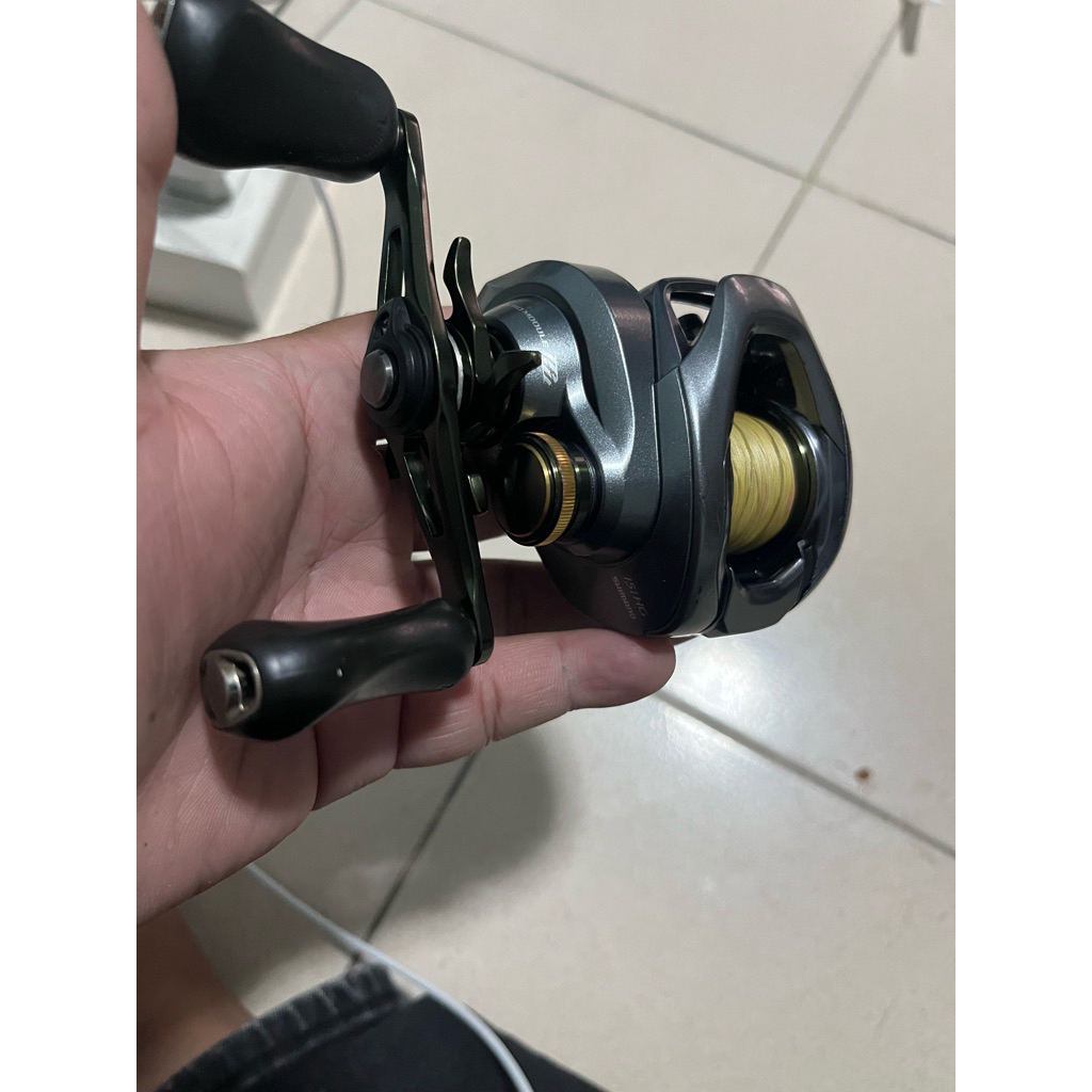 shimano curado dc151 hg (ซ้าย, รอบ 7.4) รอกมือสอง