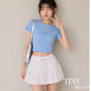 BABY TEE - เสื้อยืด เสื้อครอปเบบี้ที ปักลายโลโก้ ผ้ายืดหยุ่นใส่สบาย - (baby tee)