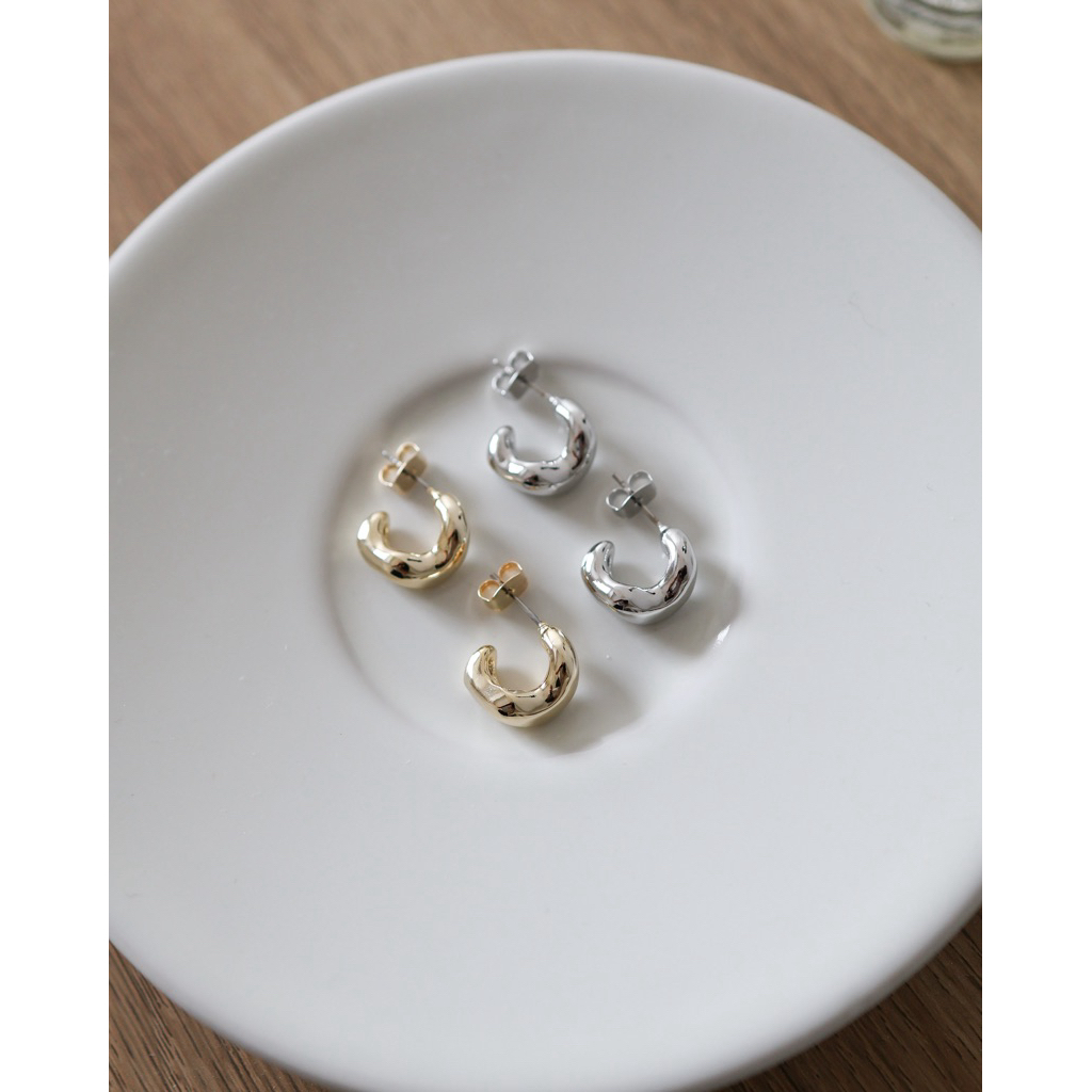A.piece ต่างหู [titanium post] Curve wave earrings