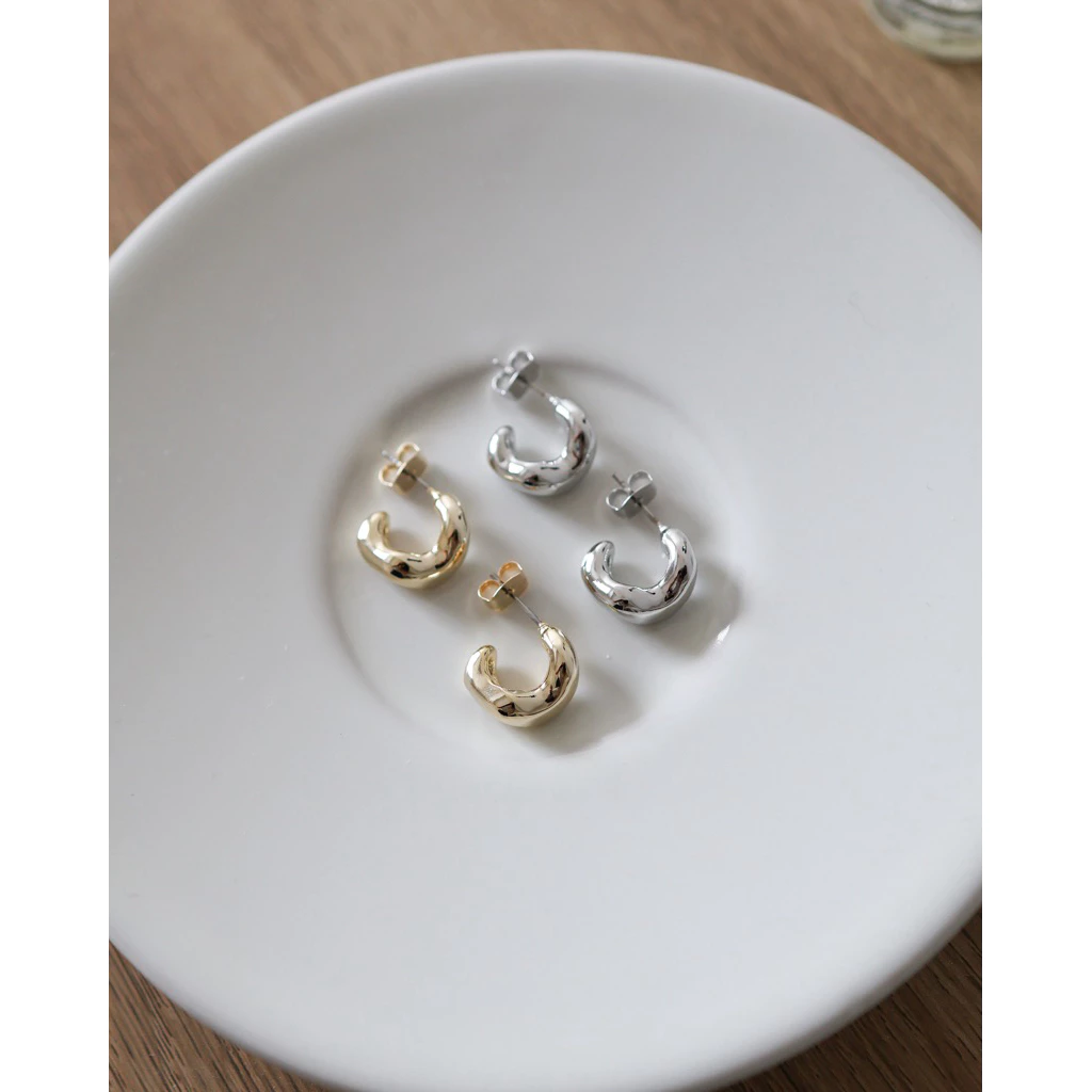 A.piece ต่างหู [titanium post] Curve wave earrings