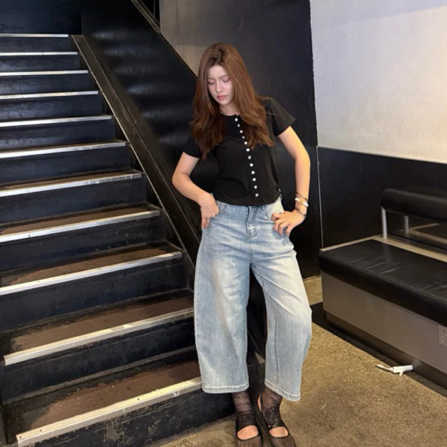 เสื้อแขนสั้นกระดุมเงิน ผ้าคอตตอนนุ่มใส่สบาย กระดุม 12 เมตรแกะใช้งานได้จริงทุกเม็ด (กระดุมเงินแขนสั้น)