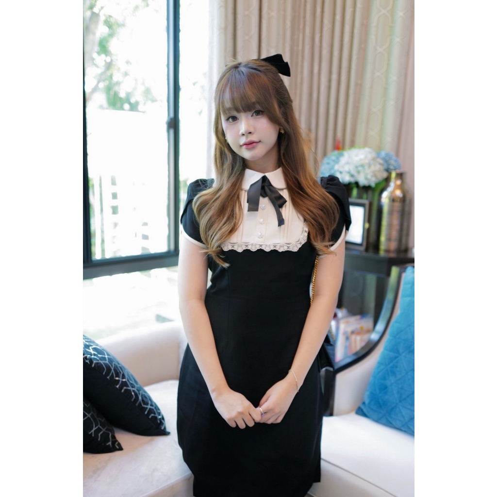 ชุดเดรสสีดำ แต่งลูกไม้ผูกโบว์ สไตล์คุณหนู สาวหวาน สวยสุภาพใส่ทำงาน CHERIME รุ่น Clarissa dress