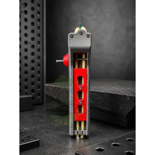 หนังสติ๊กพลาสติก รุ่น 3D สีเทา-เเดง ยาง 4 เส้น ปุ่นกดโหลดอัตโนมัติ แม่เหล็กดูดลูกติดที่สาย แม็กใส่ได้12ลูก งานพิมพ์ 3D
