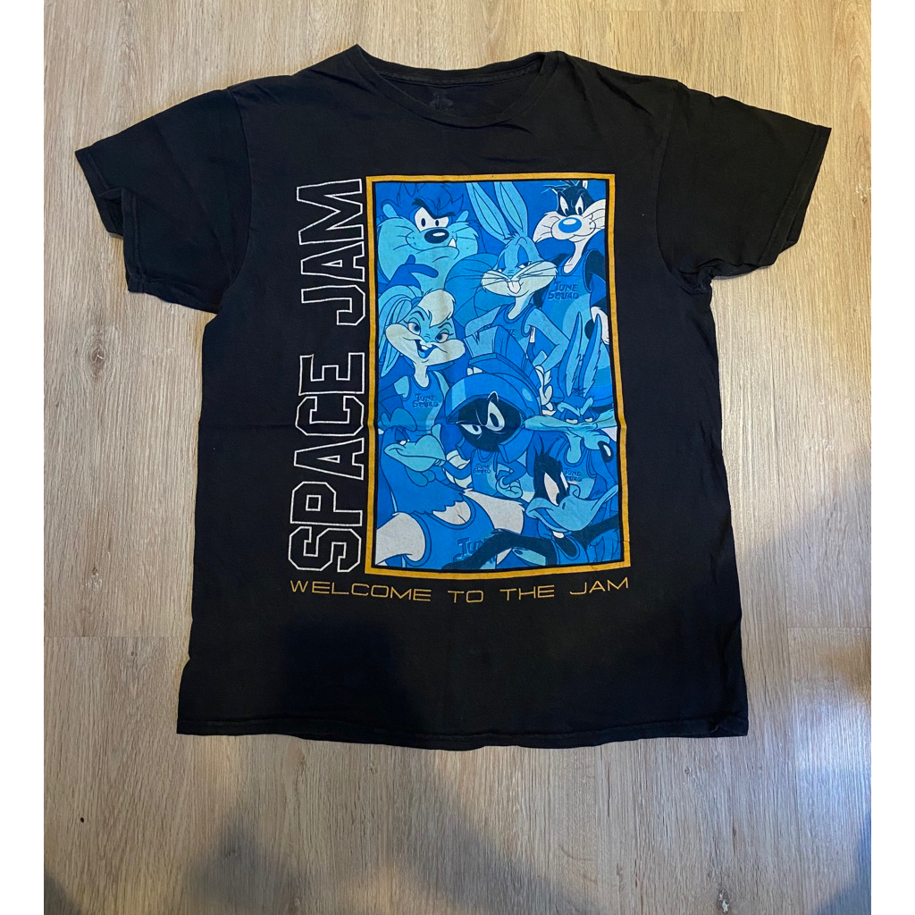 รหัสTP1 SPACE JAM T-Shirt ขนาด: อก38นิ้ว ยาว 26.5นิ้ว  ตำหนิ: - ราคา: 350บาท💓 #spacejam