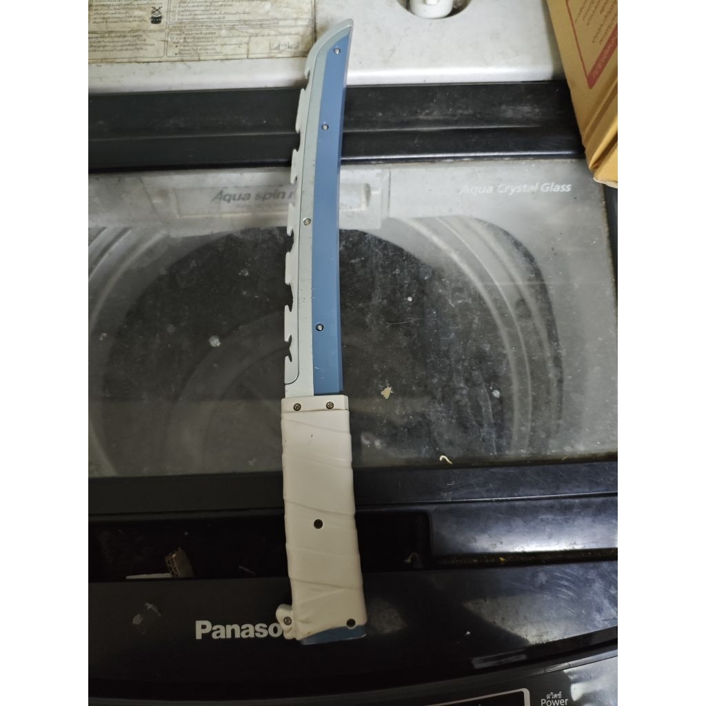 Demon Slayer NARIKIRI Nichirin Sword (Inosuke Hashibira) ไม่มีกลไกมีรอยบ้าง