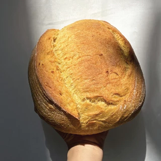Pumpkin Sourdough 750g. (ขนมปังเปลือกแข็งซาวโดว์ยีสต์ธรรมชาติรสฟักทอง)