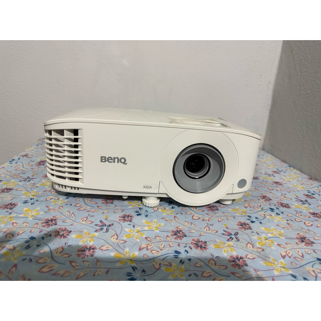 🔥 BenQ MX666+ โปรเจคเตอร์มือสอง 3,500 ANSI Lumens ภาพสว่าง XGA พร้อมใช้ + HDMI + รีโ