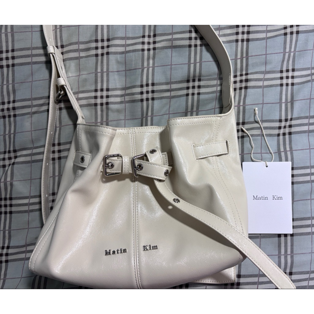 matin kim - belted volunn small bucket bag