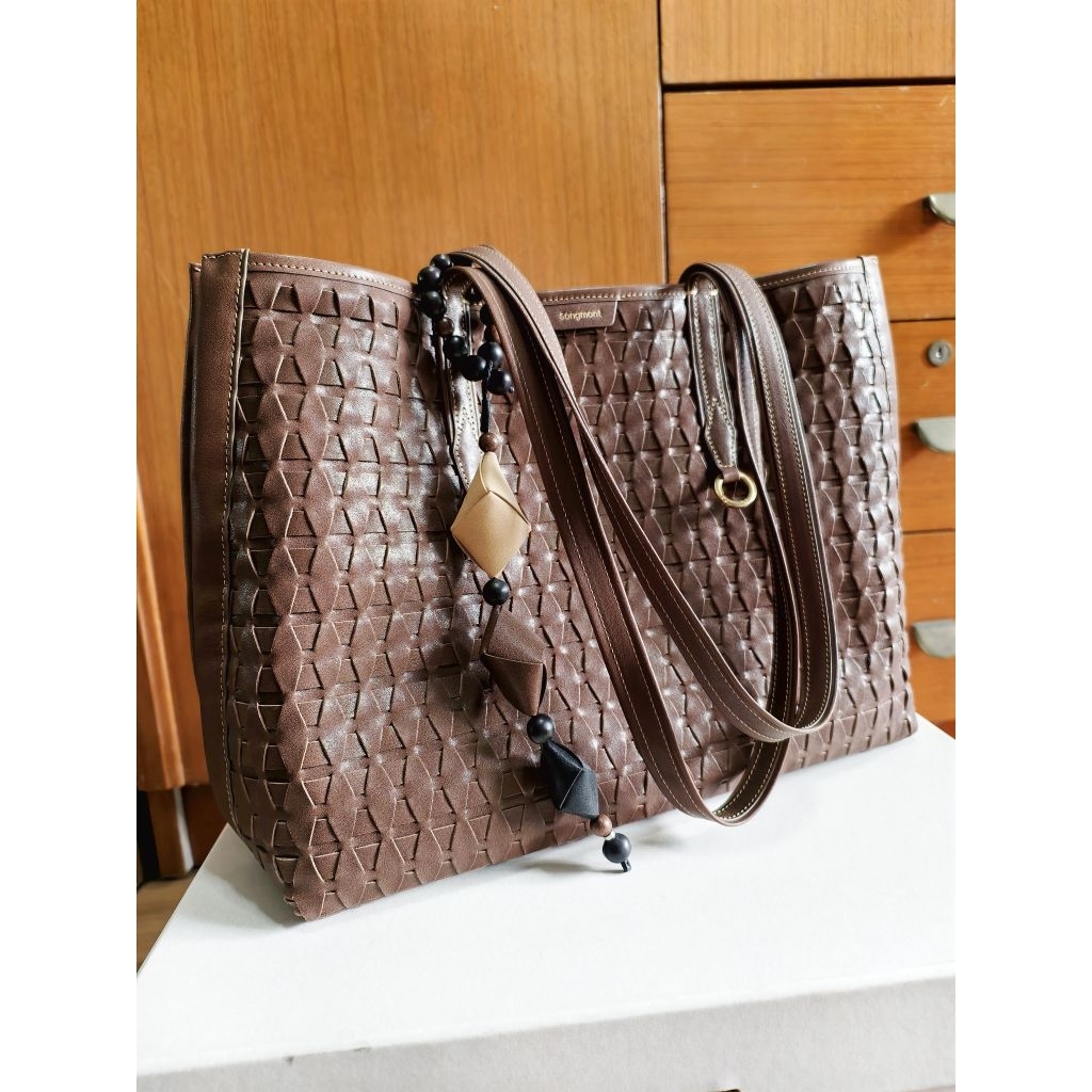 Songmont Lettice tote (used like new)