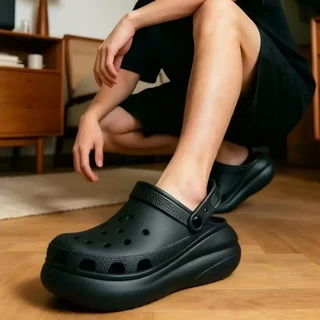 Classic Crush Clog รองเท้าใส่สบายทั้งชายหญิง มีสีขาวครีม ดีไซน์โมเดิร์น ใส่ประจำวันได้เลย พร้อมส่ง