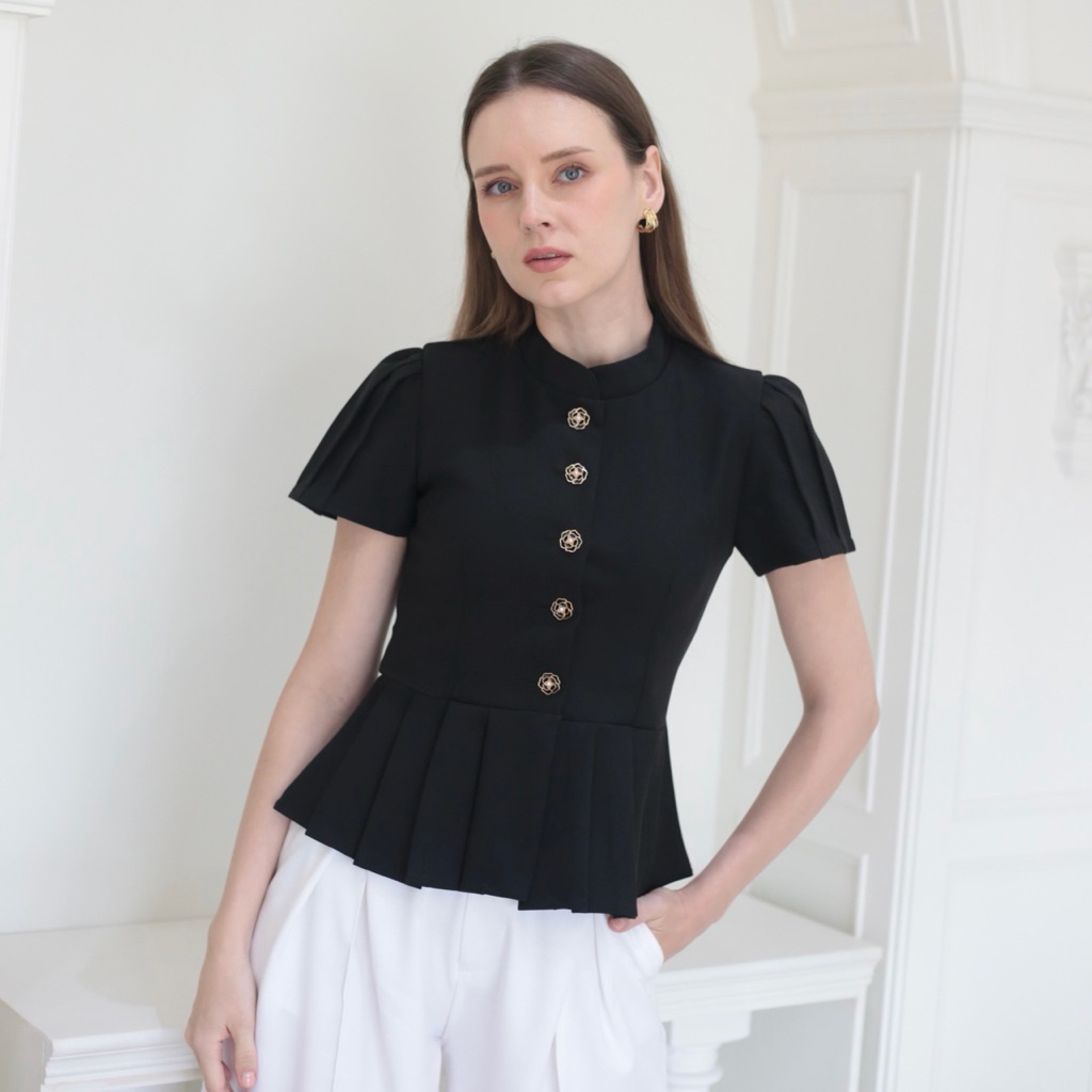 Helena Top : เสื้อคอจีนแขนจีบผ้าสูทซับในอย่างดี