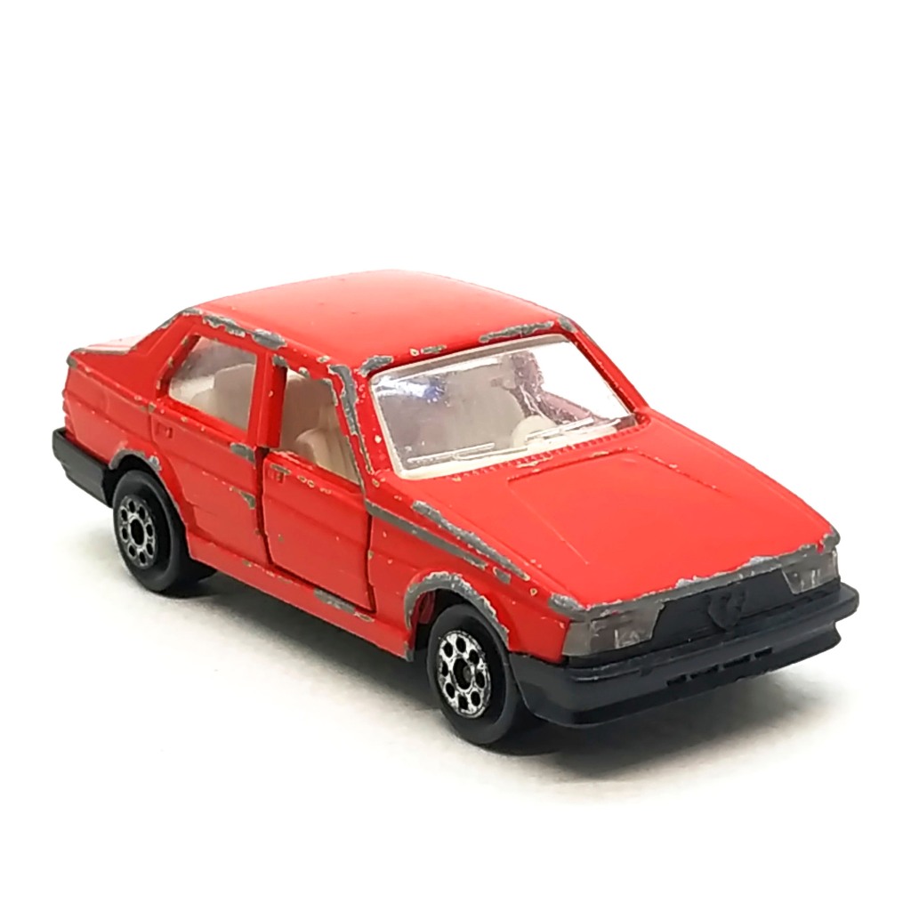 Majorette Alfa Romeo 75 สีแดง สเกล 1/55 (8cm) โมเดลมือสอง#001