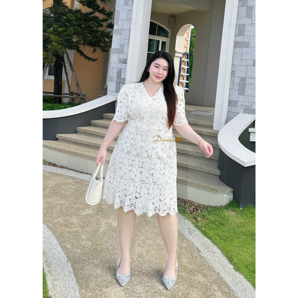 Dz372 - Rosalie Lace Dressเดรสลูกไม้สีขาวคอวีเรียบหรู