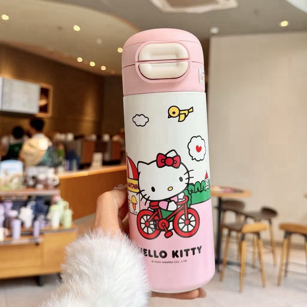 กระบอกน้ำ Sanrio สินค้างานลิขสิทธิ์แท้ แบบยกดื่มและหลอดดูด ขนาดบรรจุ 530 ml ราคา 399 บาท