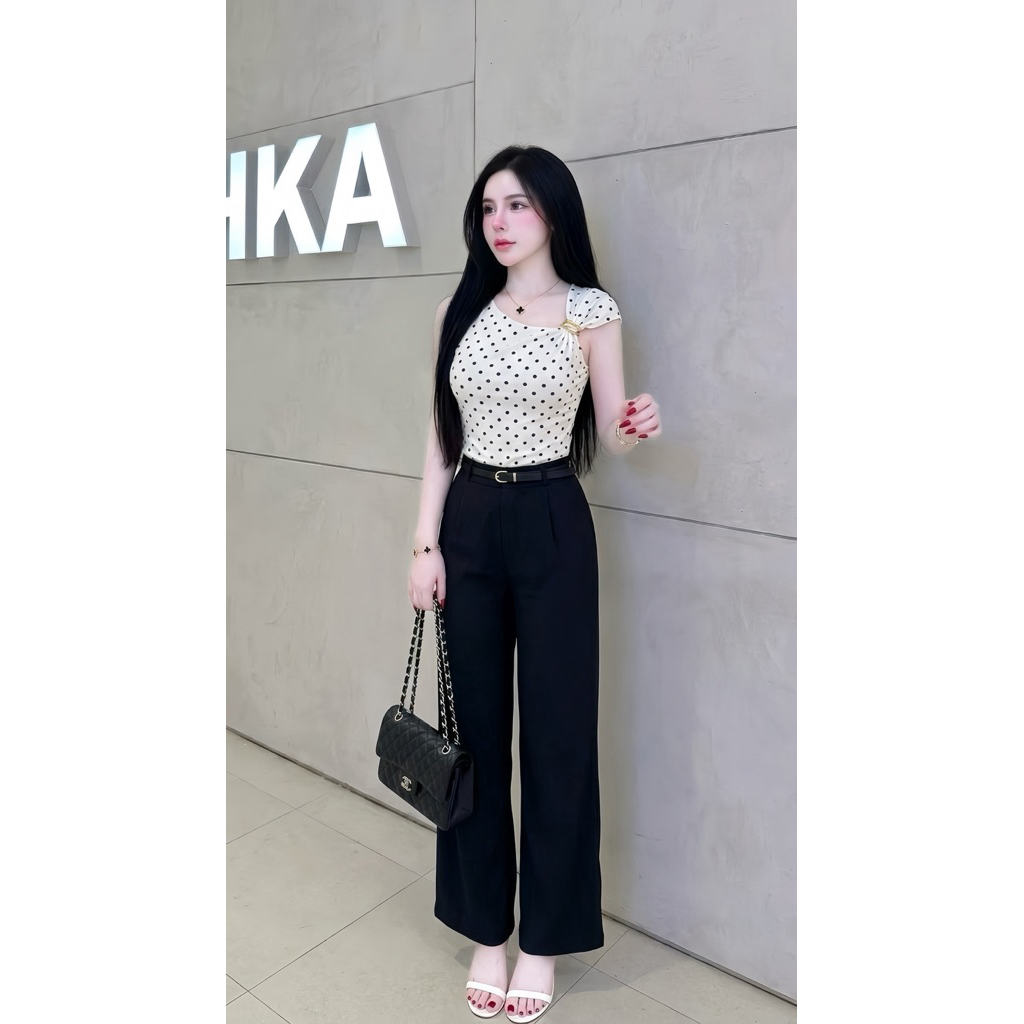 [พร้อมส่ง] เซ็ต3ชิ้นเสื้อ+กางเกง+เข็มขัด เสื้อลายจุดแต่งอะไหล่ทอง ไหล่จับจีบ สไตล์เกาหลี เรียบหรู ใส่ได้หลายโอกาส