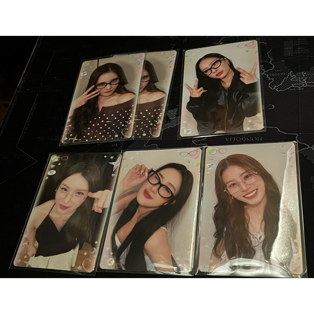 พร้อมส่ง การ์ด GMMTV วิ่งแลกแว่น Random girls (มีซองใสให้ทุกใบ)