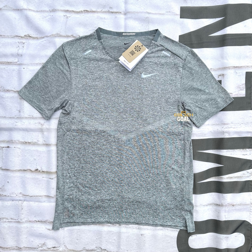 เสื้อวิ่ง Nike Dri-fit Rise365 Running “Smoke Grey” ของแท้ ป้ายไทย