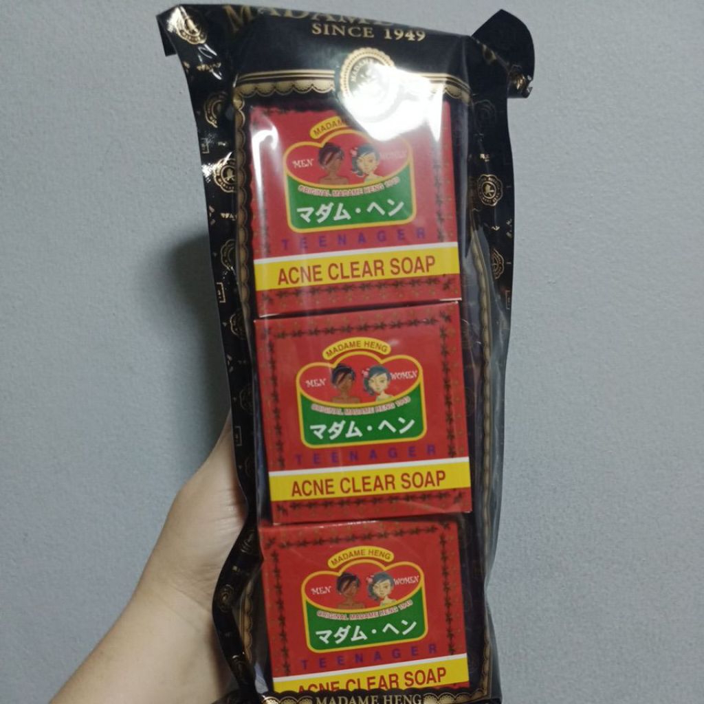 Acne clear  soap สบู่ แอคเน่ เคลียร์  มาดามเฮง แพคใหญ่ 150กรัม*3 ก้อน