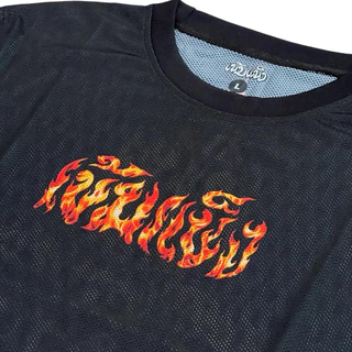 เสื้อวิ่ง “เข้มแข็งรันนิ่งคลับ“ ทรงแขนยาวดำ “เข้มแข็งทั้งกายและใจ” Airflow พร้อมไปลุยเพื่อสุขภาพชีวิตที่เข้มแข็ง “พระไฟ”