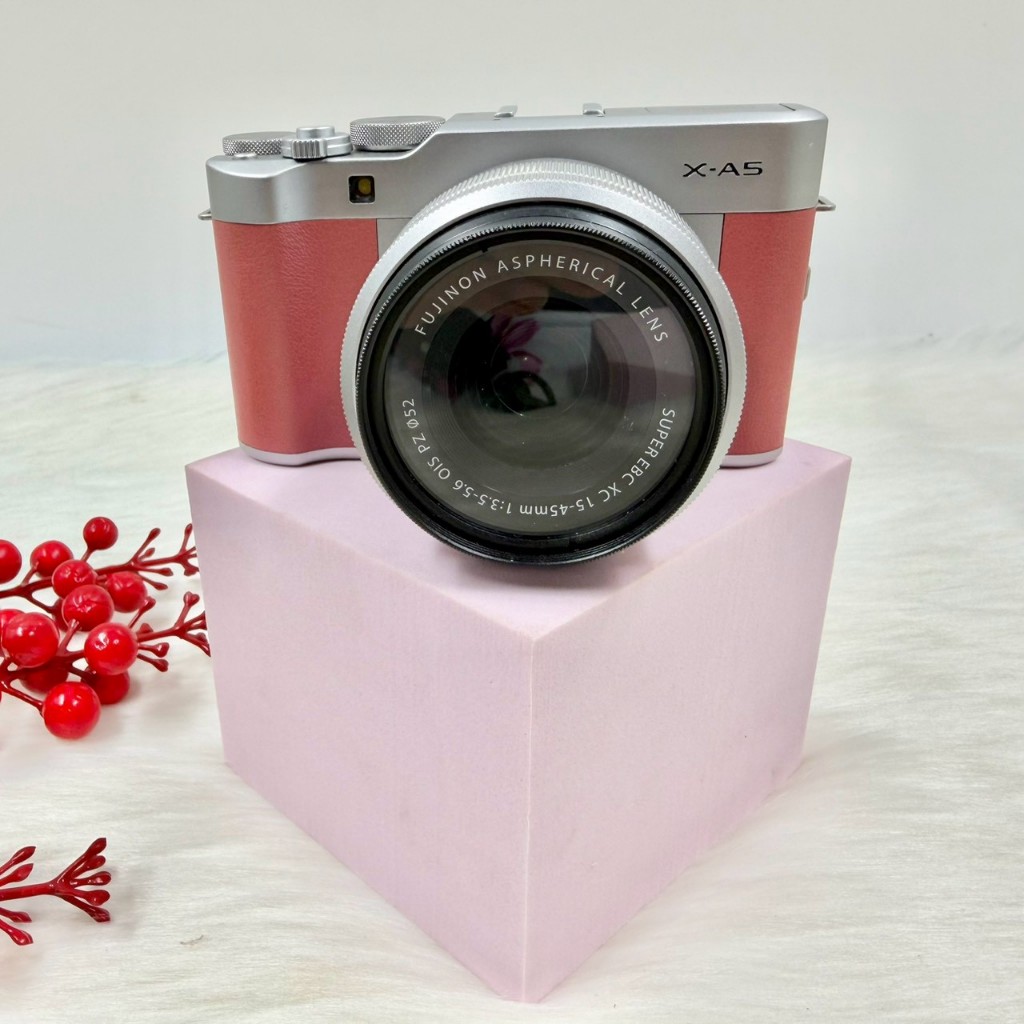 กล้อง fujifilm X-A5 พร้อมเลนส์ XC 15-45mm