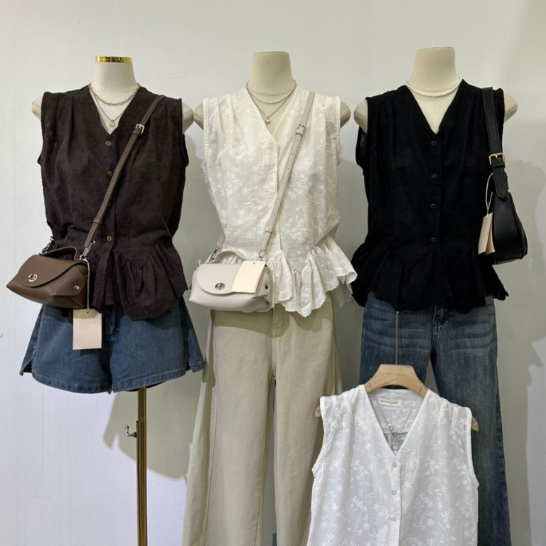 M2282 เสื้อคอวีชายระบายสไตล์มินิมอล ทรงสวยแพทเทิร์นเป๊ะ ดีเทลชายเสื้อระบายช่วยพรางหุ่นและพรางหน้าท้องได้ดี