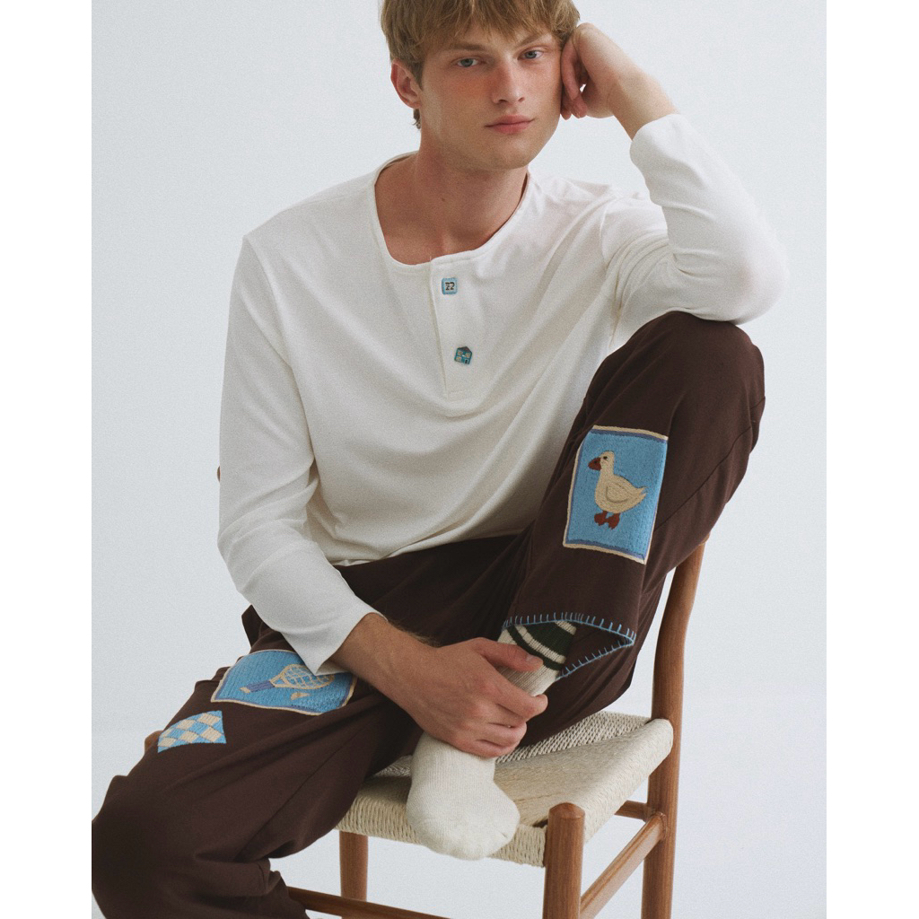 House-P Stamp l/s Henley tee (กระดุมเพ้นท์มือ)