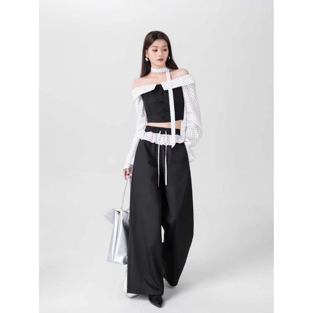เซตเปิดไหล่ลายจุดคัตติ้งเกาหลี (Y2K / Street Fashion)
