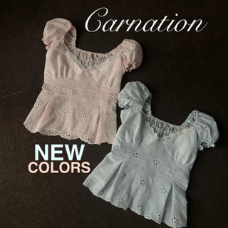 Gooddsy.bkk | ( พร้อมส่งนะคะ ) Carnation เสื้อรัดรูปแขนตุ๊กตาผ้าปักลายดอกไม้ เสื้อแขนตุ๊กตาน่ารักๆ เสื้อแขนตุ๊กตาคอหัวใจ