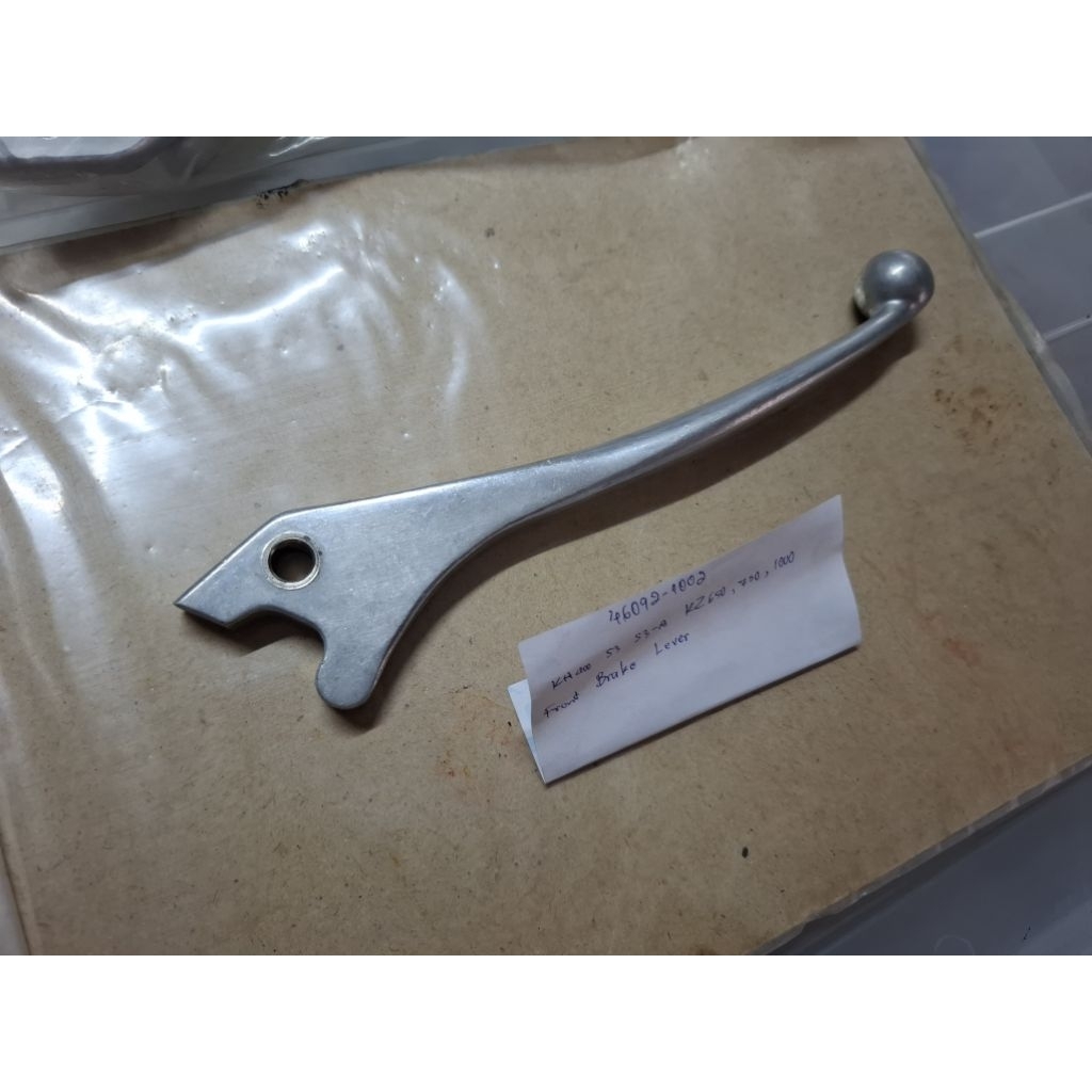 มือดิสค์เบรคหน้าใส่ Kawasaki KH250-KH400-S3-KH500-KZ650-KZ750-KZ1000 ของแท้ญี่ปุ่นใหม่เก่าเก็บสภาพสว
