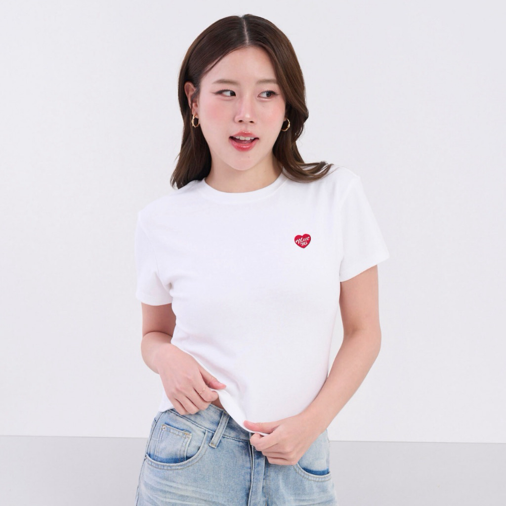 ส่งต่อ เสื้อยืด Meet Me (baby tee)