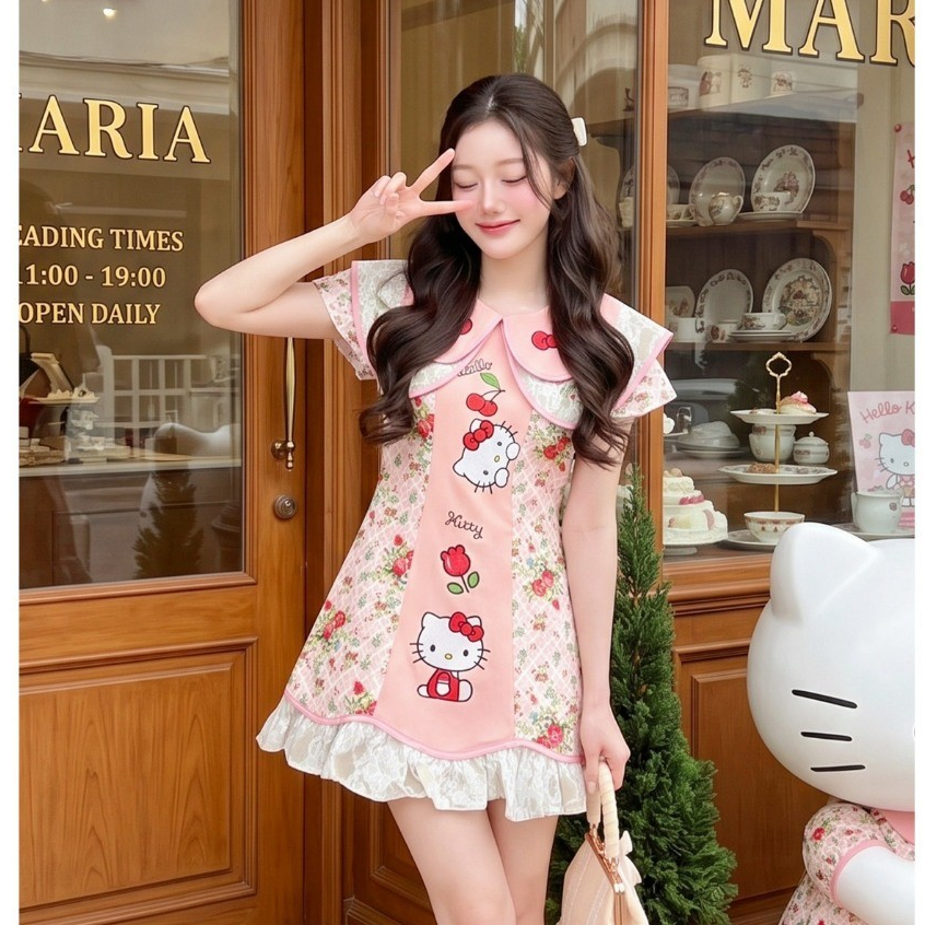 (มีถึง3XL) Maria Diamond สีพีช Pik ka Kitty Dress เดรสสั้นวินเทจผ้าเปเป้ ปกวินเทจสองชั้น ปักลายคิตตี้ แขนสั้น ซิปหลัง