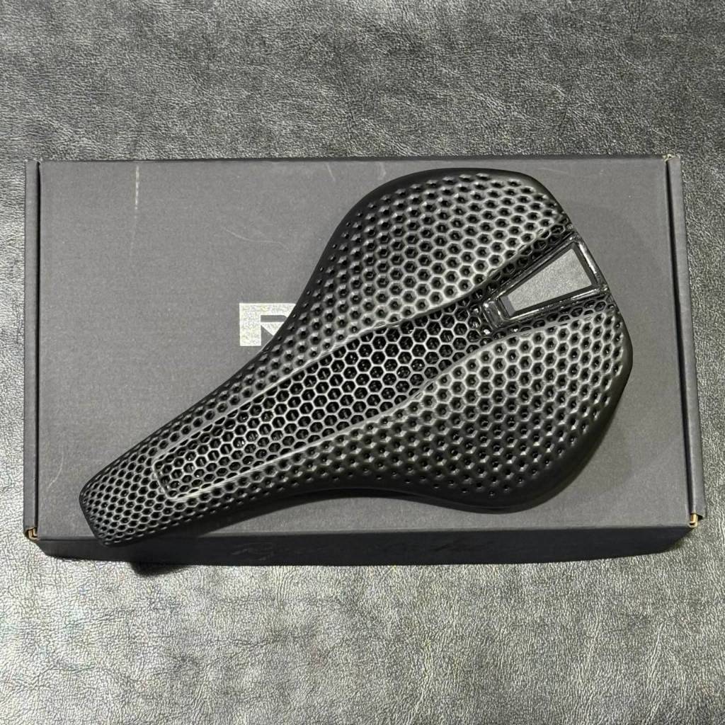 เบาะจักรยาน RPANTAHI EVO S8 2027 (3D PRINTED CARBON SADDLE) 143MM / 155MM