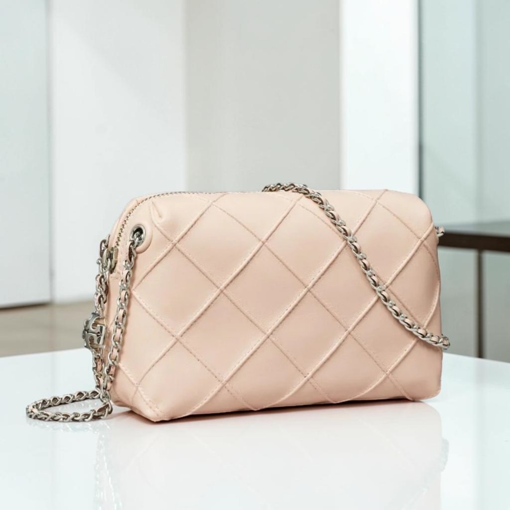 TORY BURCH กระเป๋าสะพายข้าง รุ่น Fleming Soft Crossbody Bag