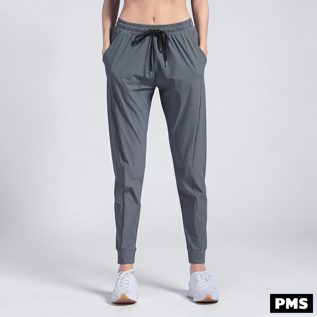 PLAIN.M.SHOP  กางเกงวอร์มผู้หญิงปลายจั้ม [ Spandex X Nylon ]  #ลืมกางเกงวอร์มแบบเดิมๆที่เคยมี