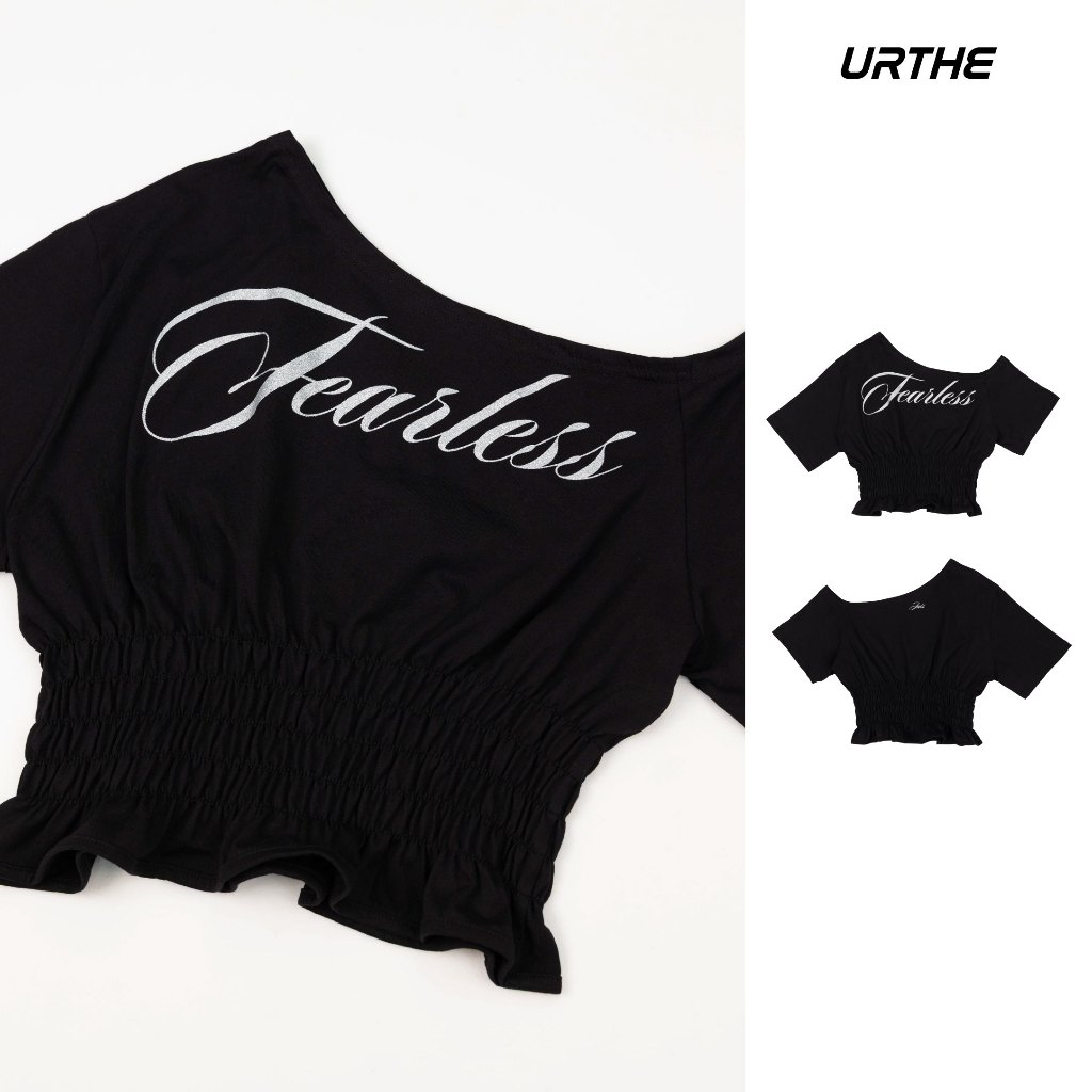 URTHE - เสื้อครอป เปิดไหล่ รุ่น FEARLESS OFF-SHOULDER T-SHIRT - Col. JUIS LILITH