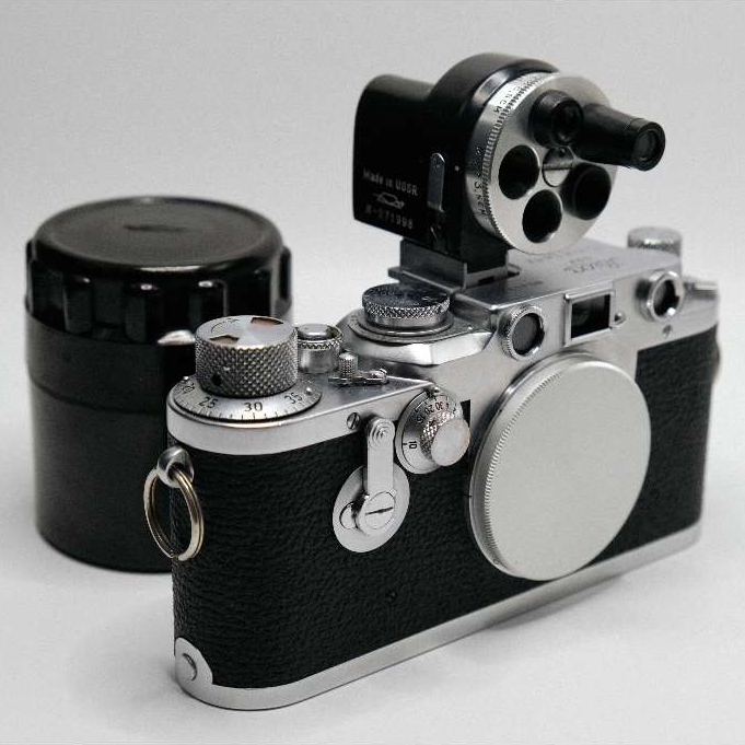 Leica IIIF Self Timer w. KMZ Turret