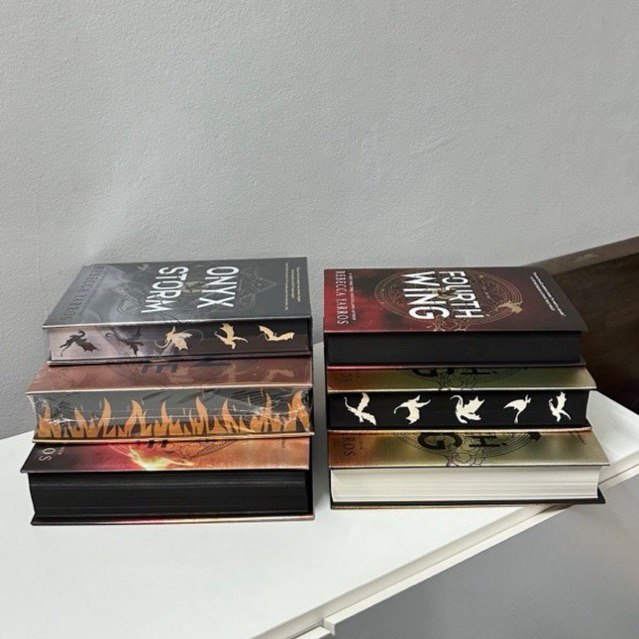 (มือ1 ในซีล) Onyx Storm (sprayed edges) — hardcover🐉🗡️✨
