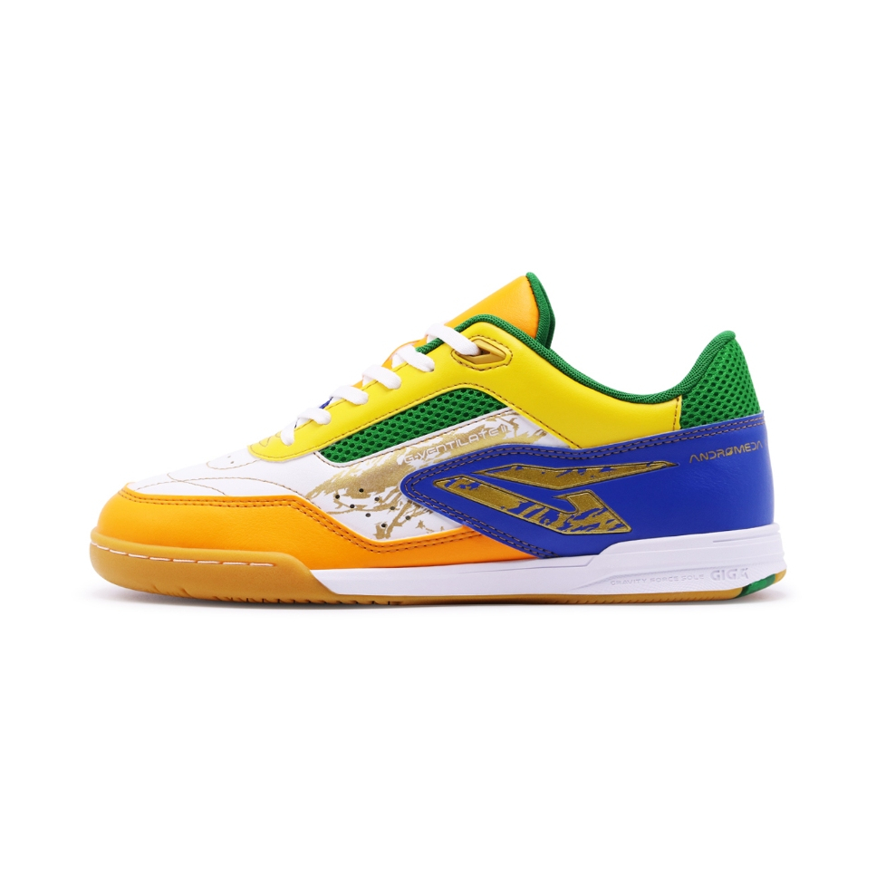 GiGA รองเท้าฟุตซอล GIGA ผิวสัมผัสนุ่มกระชับไม่ยึดตัว FGP3 สีขาว (GiGA Futsal)