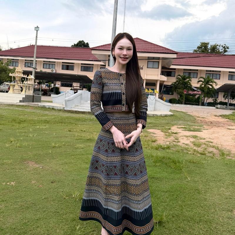 กระโปรง 7 ชิ้นเอวสูงซิปหลัง อัดกาว