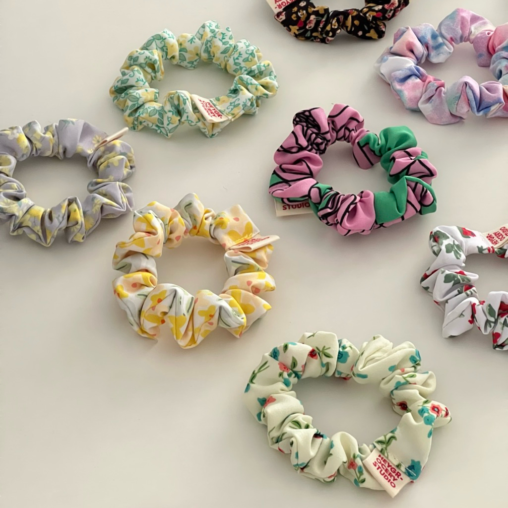 in the garden mini - scrunchie handmade ยางมัดผมพร้อมส่ง ยางรัดผมพร้อมส่ง ยางมัดผมมินิ