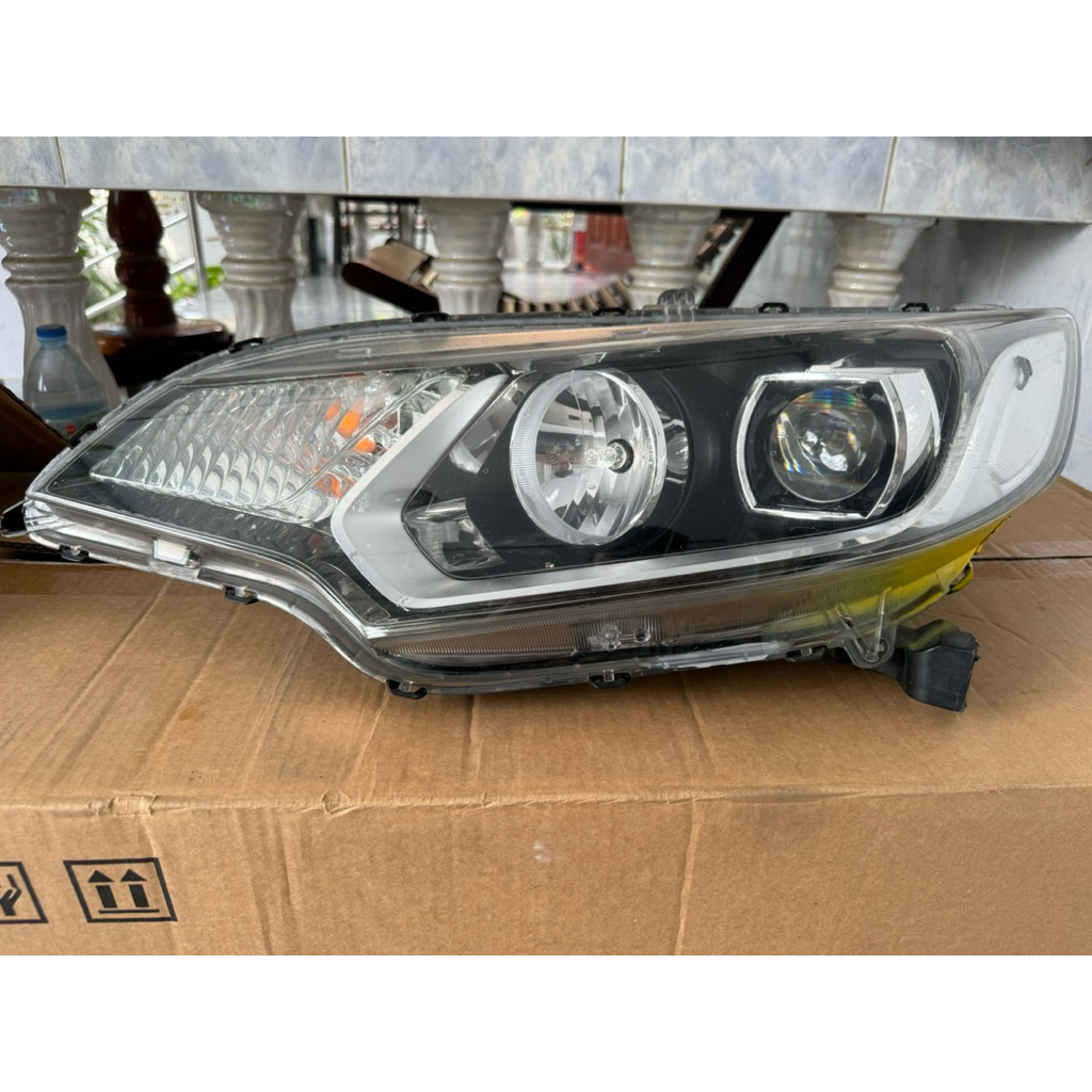 ไฟหน้า JAZZ GK RS แท้ ข้างซ้าย