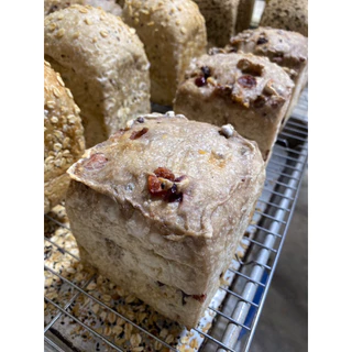 ขนมปัง ซาว์โดว์ แครนเบอร์รี่ วอลนัท ลูกเกด 💥ไม่ใส่น้ำตาล Cranberry Walnut Raisin Sourdough 🍞