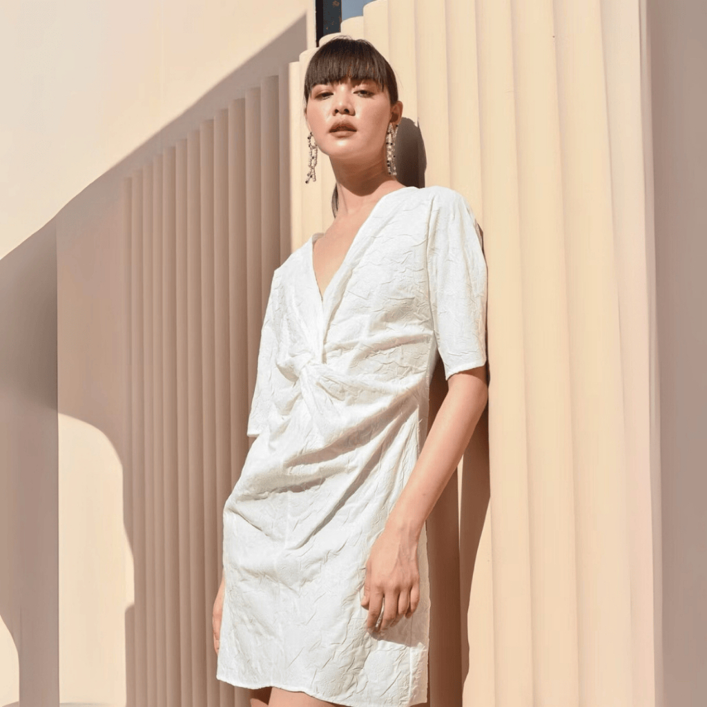 (SALE) TheLoopBangkok| Aubrey Dress เดรสใส่ง่าย ตัวเดียวจบ ผ้าแจ็คการ์ด