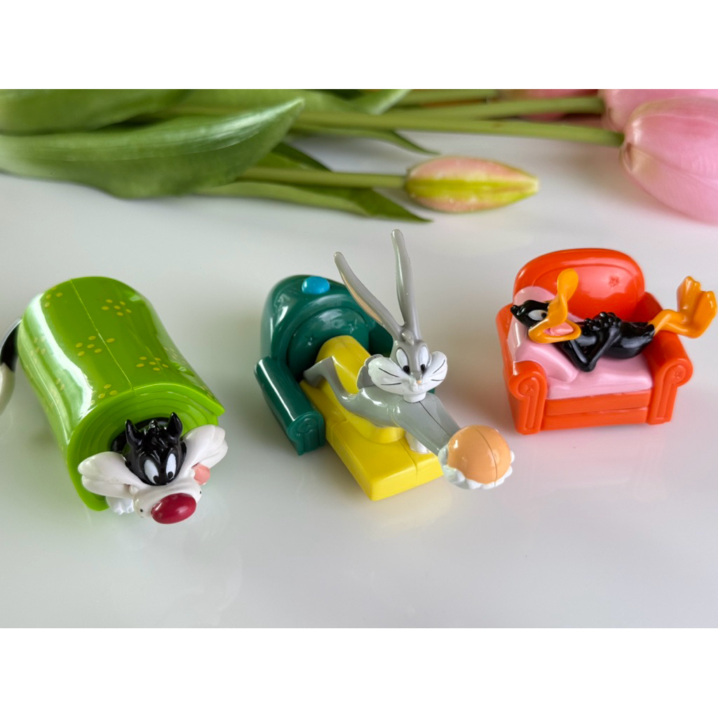 พร้อมส่ง KFC Chicky Meal Toys: Looney Tunes (3PCS)(แกะแล้ว)