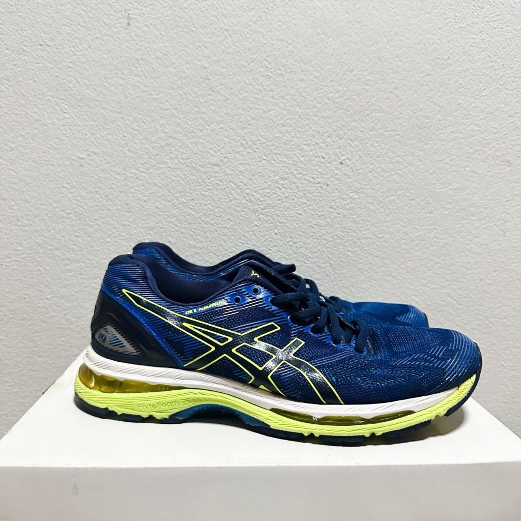Asics 39/24.5 มือสอง