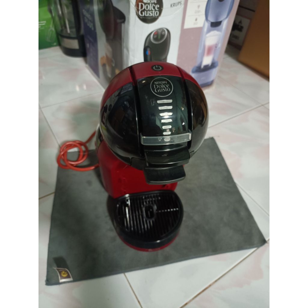 เครื่องชงกาแฟแคปซูลยี่ห้อ cube รุ่น KP 120 h66