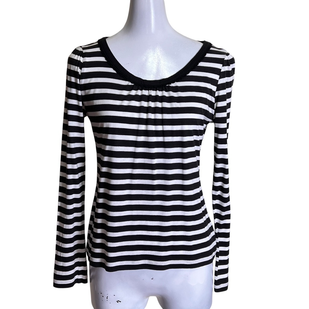 ❤️agnes b เสื้อคอกลม