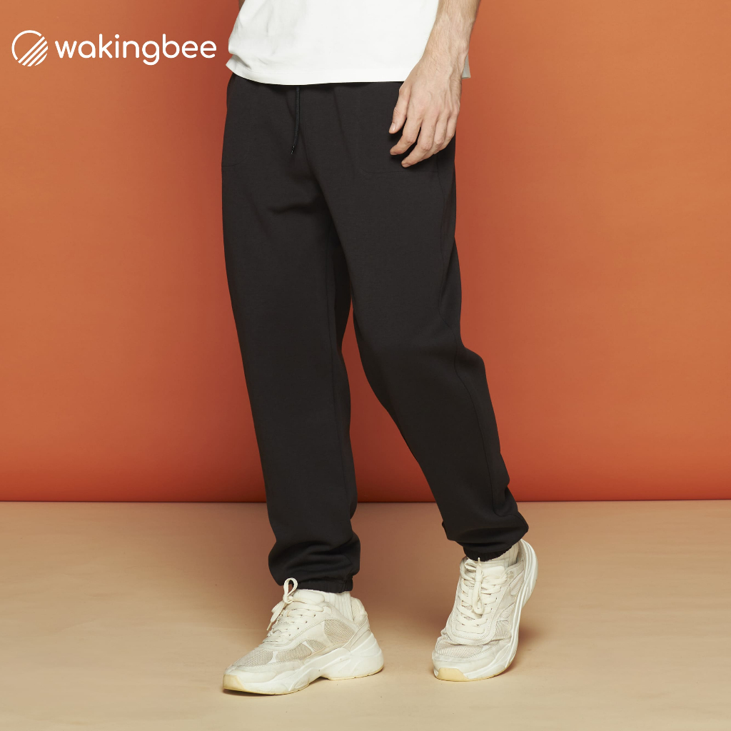 Wakingbee by Mark Kim Roamer Joggers (Black) กางเกงจ๊อกเกอร์ผู้ชาย ทรงหลวม ขาตรง ผ้าพรีเมี่ยม นุ่มพิเศษ แห้งไว กันยูวี