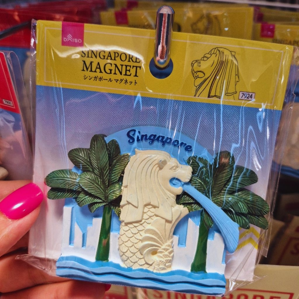 แม่เหล็กติดตู้เย็น Singapore Magnet จากประเทศสิงคโปร์ ลาย Merlion ซึ่งเป็นสัญลักษณ์ประจำชาติสิงคโปร์ 🇸🇬