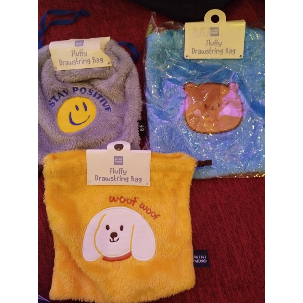 กระเป๋าหูรูดขนนุ่มmini mono